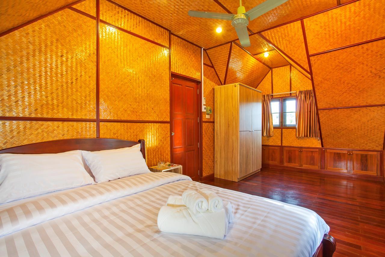 Traditional Thai Villa Nikkie In Tropical Nature, 4Br & Pool, Near Rawai Beach Nai Harn 外观 照片